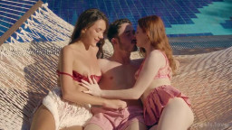 Cherry Crush, Vixi Rafi