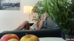 Amy Douxxx - Vagina Joven Para Cenar