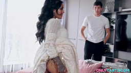 Yasmina Khan - Make Yourself At Home 03 07 2026